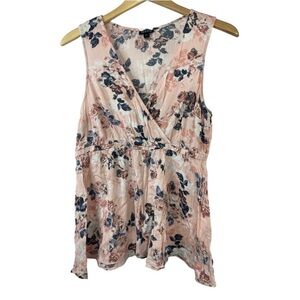 Torrid floral blouse in pink. Lightweight. Size 00, baby doll style.